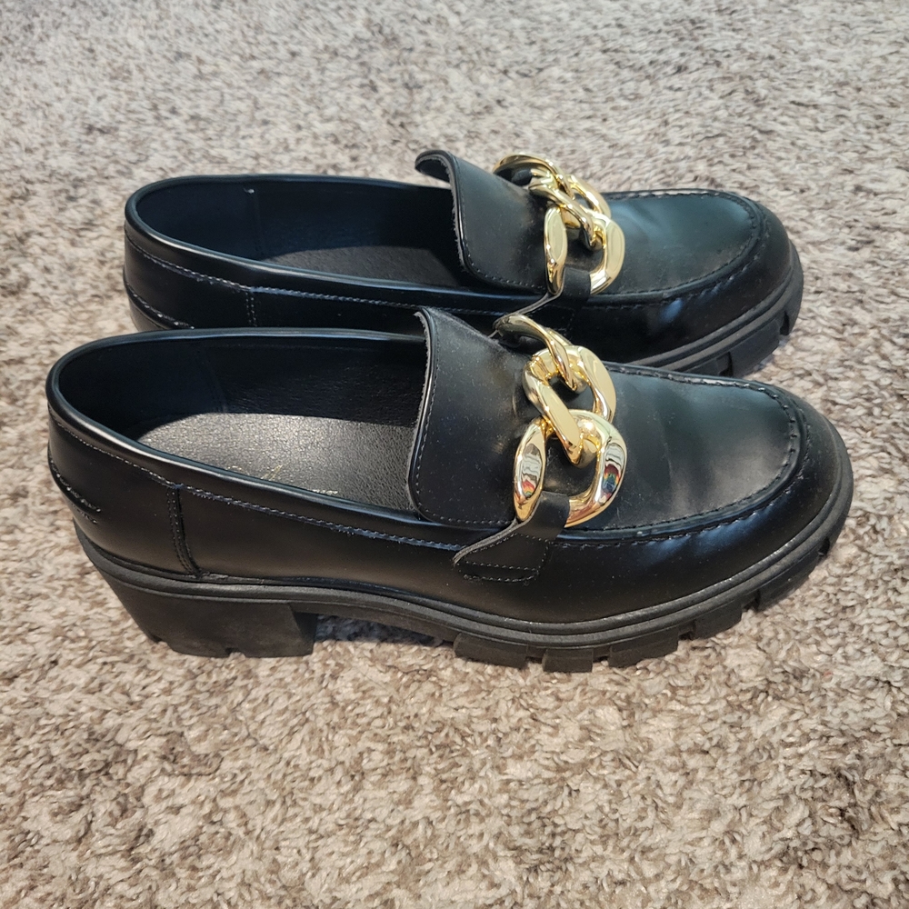 Elegant Black Loafers with Gold Chain Detail